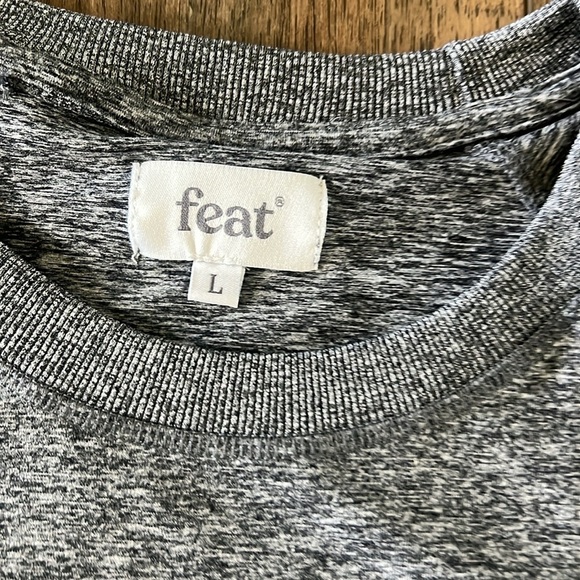 New Feat Mens Standard Crewneck Sweatshirt & Shorts Set Heather gray Size Large - Picture 7 of 13